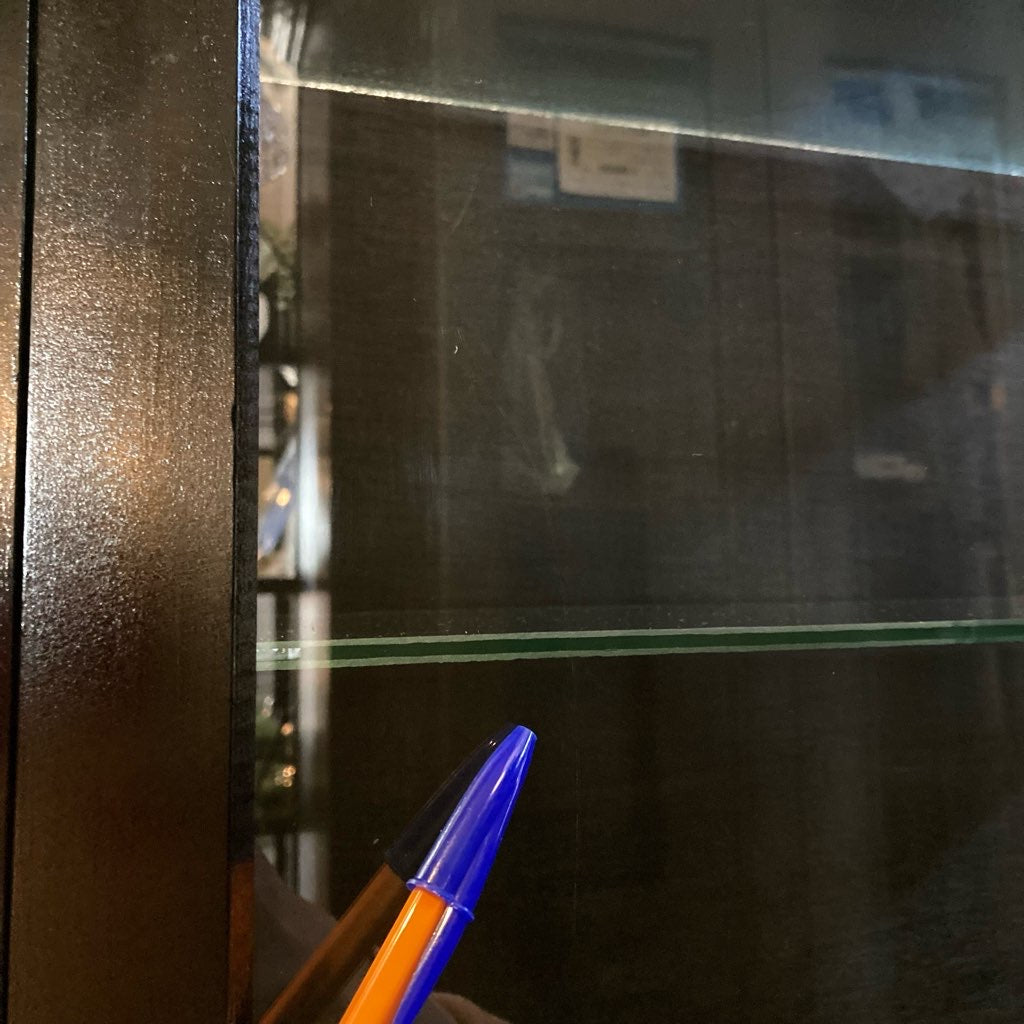 黒ペイントの古い医療棚 ケビント 飾り棚 レトロ アンティーク