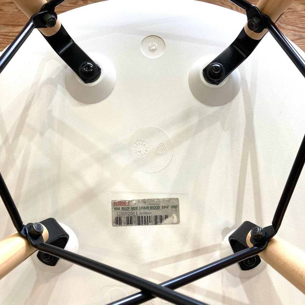 ハーマンミラー / Herman Miller サイドシェルチェア ホワイト ドゥエルレッグ チャールズ&レイ・イームズ 中古<i>動画</i>