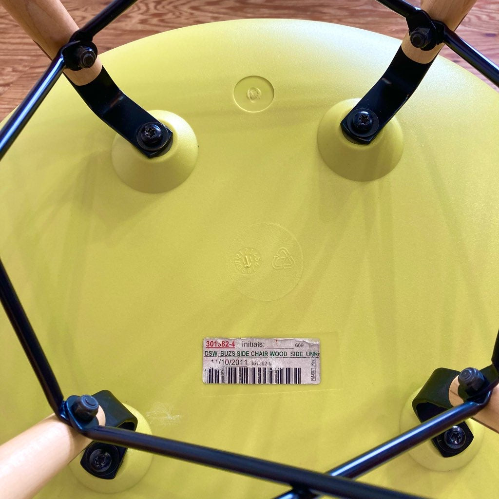 ハーマンミラー / Herman Miller サイドシェルチェア ライムグリーン ドゥエルレッグ チャールズ&レイ・イームズ 中古