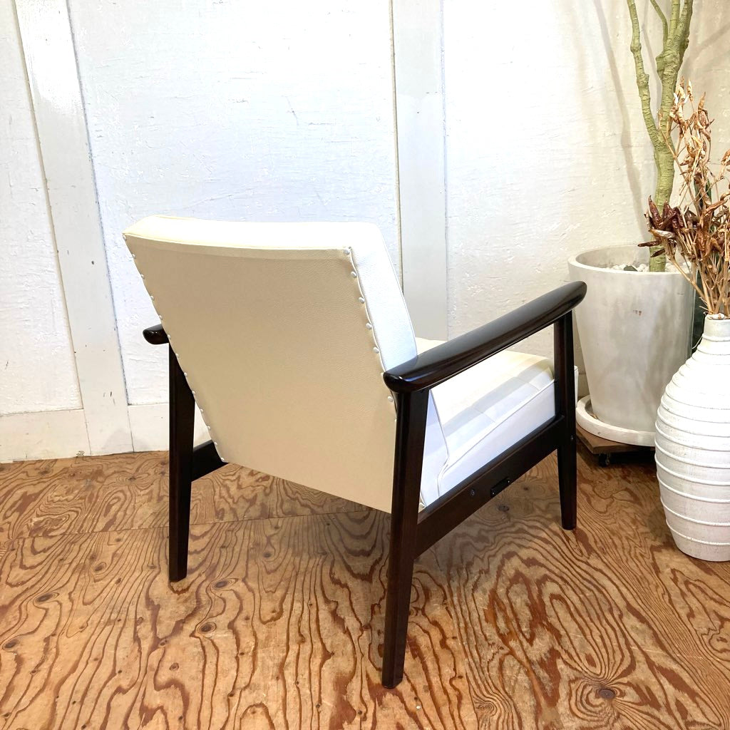 カリモク家具 / karimoku カリモク60 Kチェア アームチェア スタンダードアイボリー 廃盤色 ホワイト 白 1シーター 1人掛け 中古