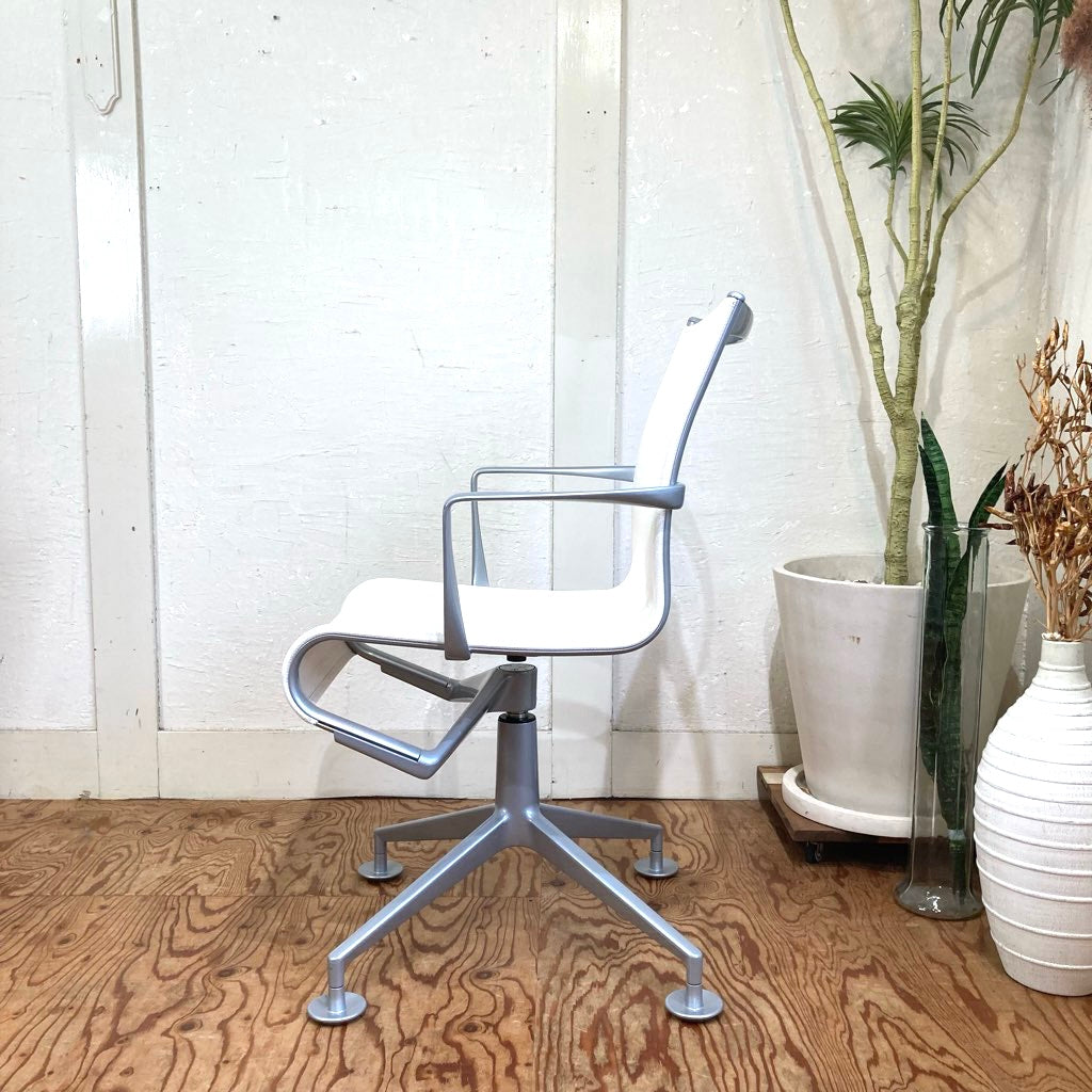 カッシーナイクスシー アリアス / Alias ミーティングフレーム ローリングフレーム ホワイト メッシュアームチェア イタリア 中古