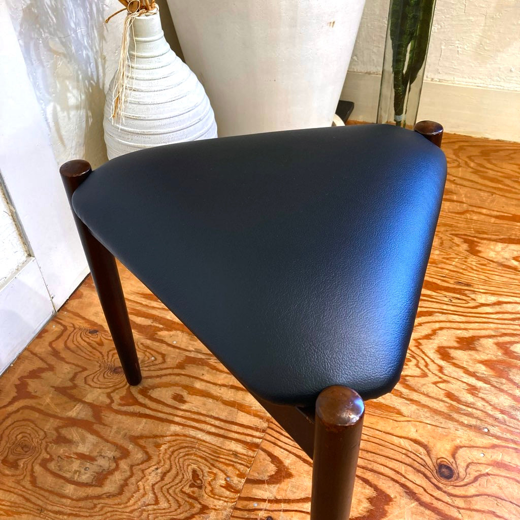 鳥取家具工業 トライアングル スツール ビニールレザー 三角 ヴィテージ