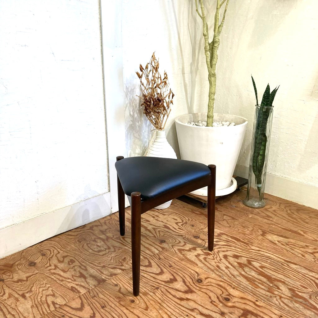 鳥取家具工業 トライアングル スツール ビニールレザー 三角 