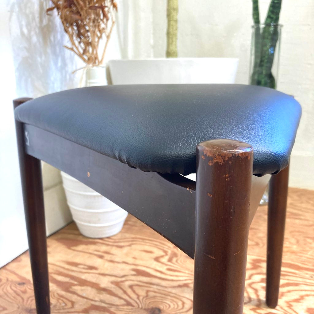 鳥取家具工業 トライアングル スツール ビニールレザー 三角 ヴィテージ
