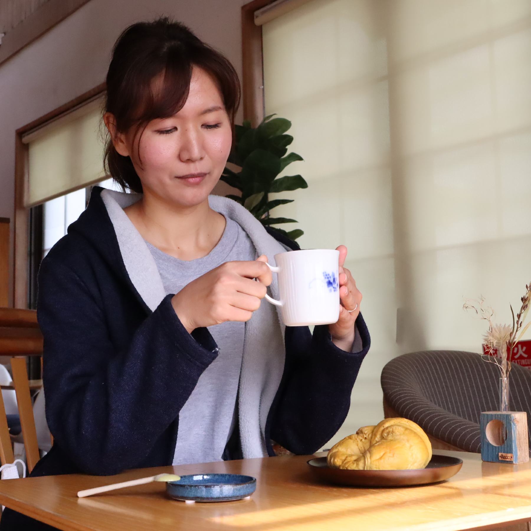 大倉陶園 / OKURA ぶどう畑の風 マグカップ コーヒーカップ 中古