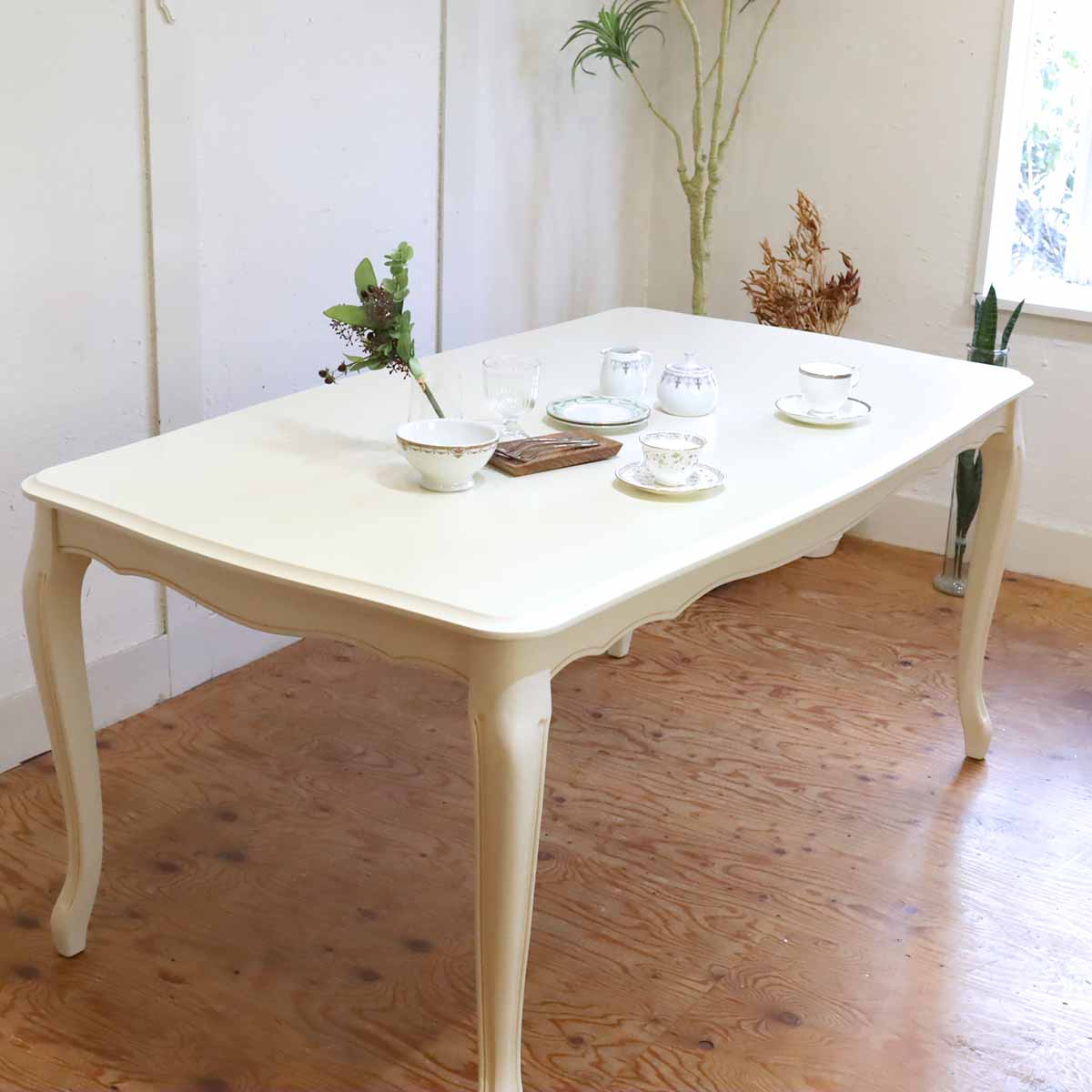 ローラ・アシュレイ / Laura Ashley プロヴァンセル  ダイニングテーブル 姫系ロココ 中古