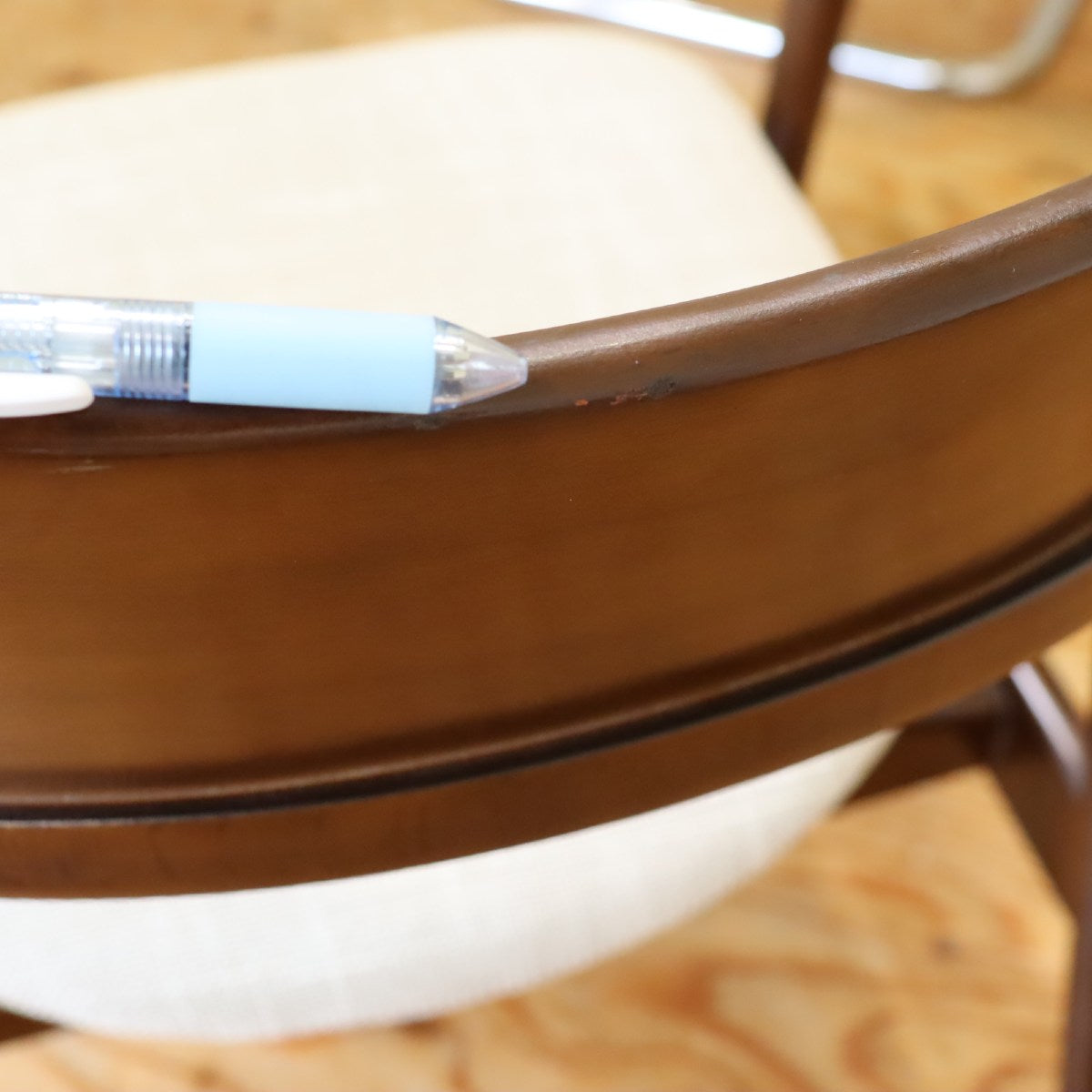 飛騨産業 アイガー / EIGER チェア アームチェア オフホワイト【1】キツツキ ヴィンテージ