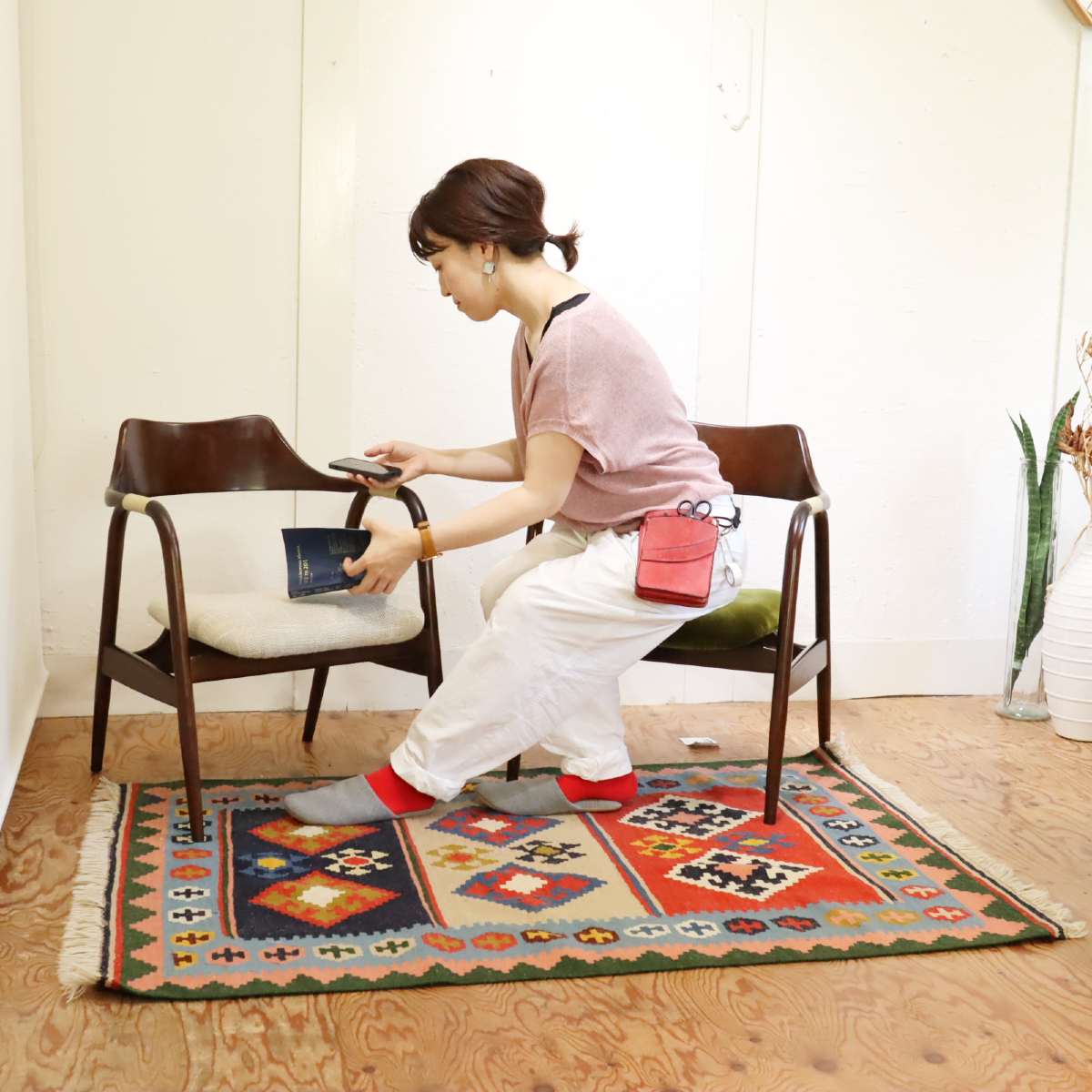 飛騨産業 アイガー / EIGER チェア アームチェア オフホワイト【1】キツツキ ヴィンテージ