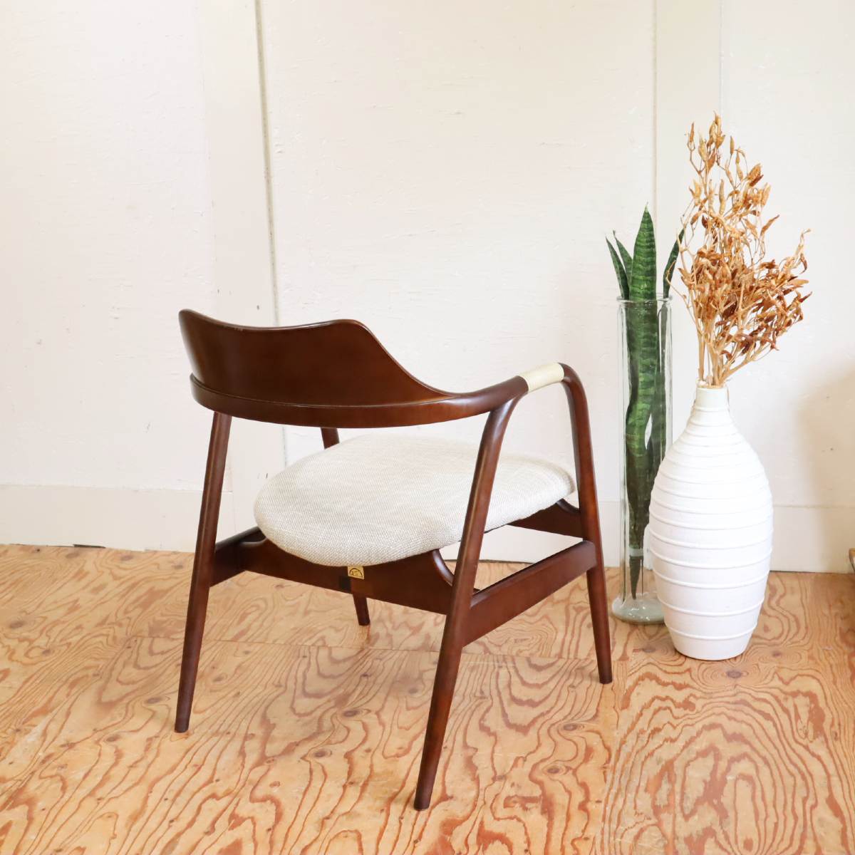 飛騨産業 アイガー / EIGER チェア アームチェア オフホワイト【1】キツツキ ヴィンテージ