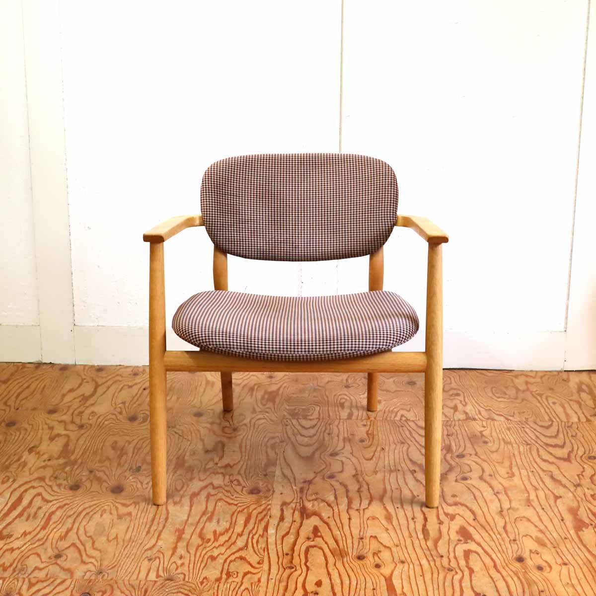 エルモ / ELMO カリッジ・マーケット / CORIGGE MARKET イース ダイニングアームチェア  アームソファ アジアン家具 中古