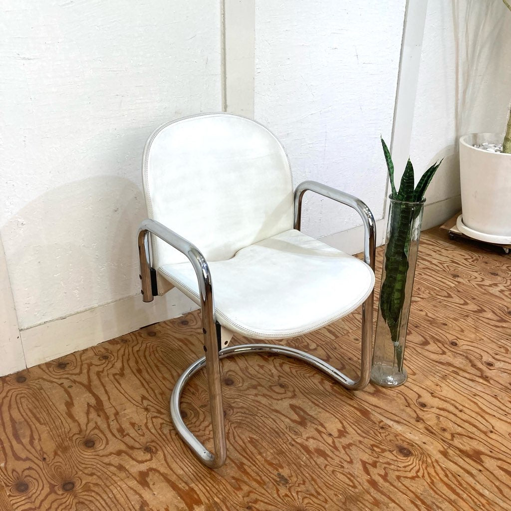 ビー&ビー イタリア / B&B Italia ディアロゴ / Dialogo アームチェア アフラ&トビア・スカルパ ホワイト 中古