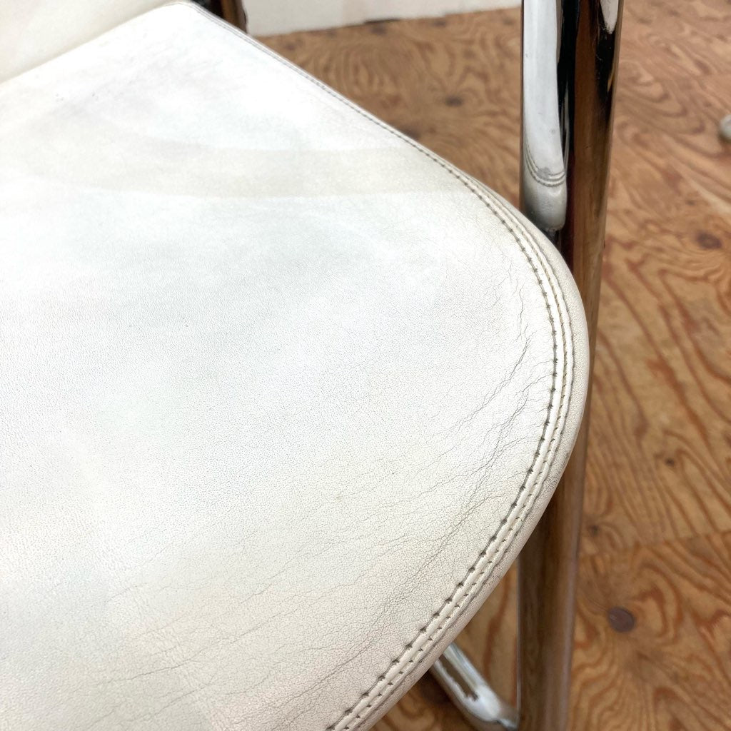 ビー&ビー イタリア / B&B Italia ディアロゴ / Dialogo アームチェア アフラ&トビア・スカルパ ホワイト 中古