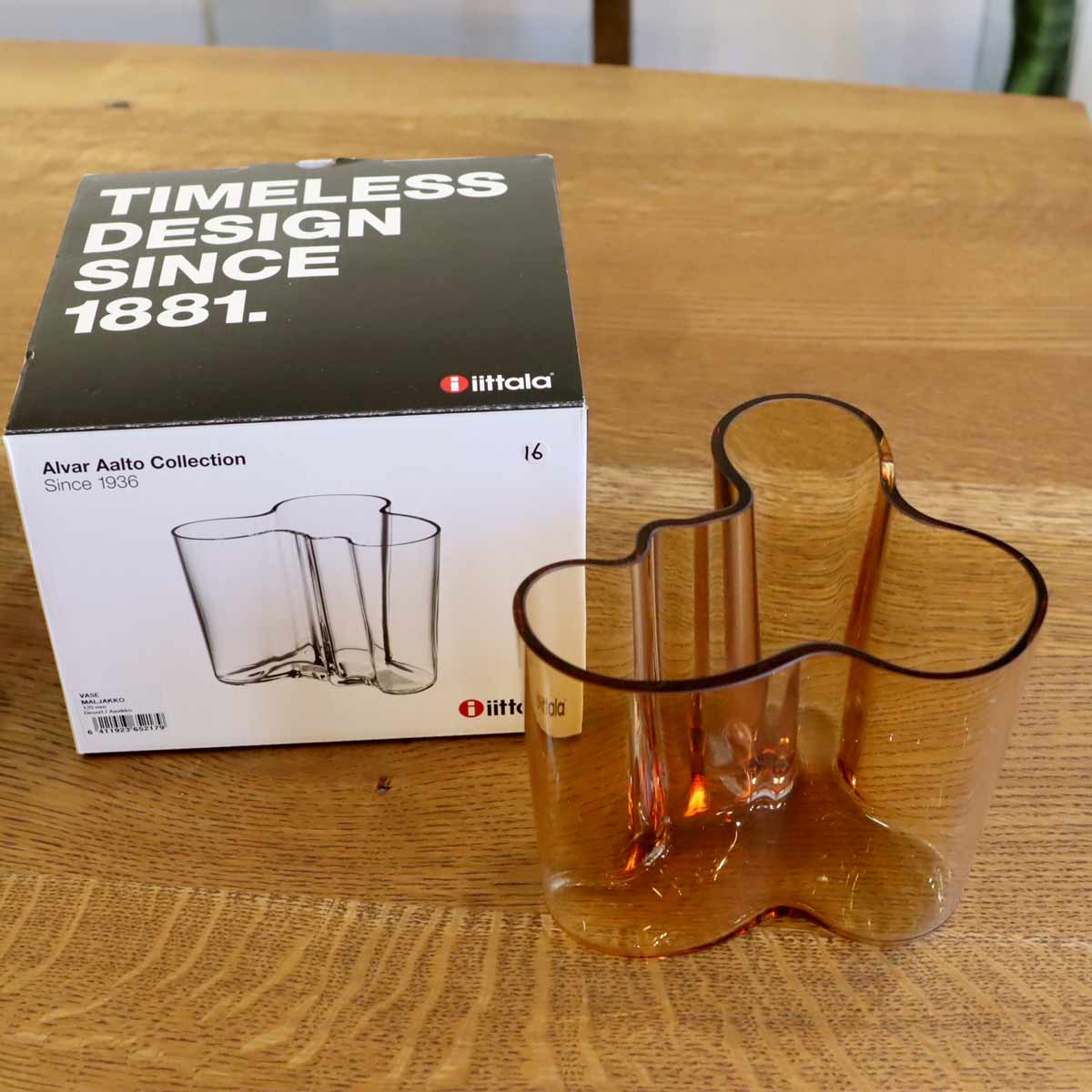 イッタラ / iittala アルヴァ・アアルト コレクションフラワー ベース 12cm デザートカラー 中古