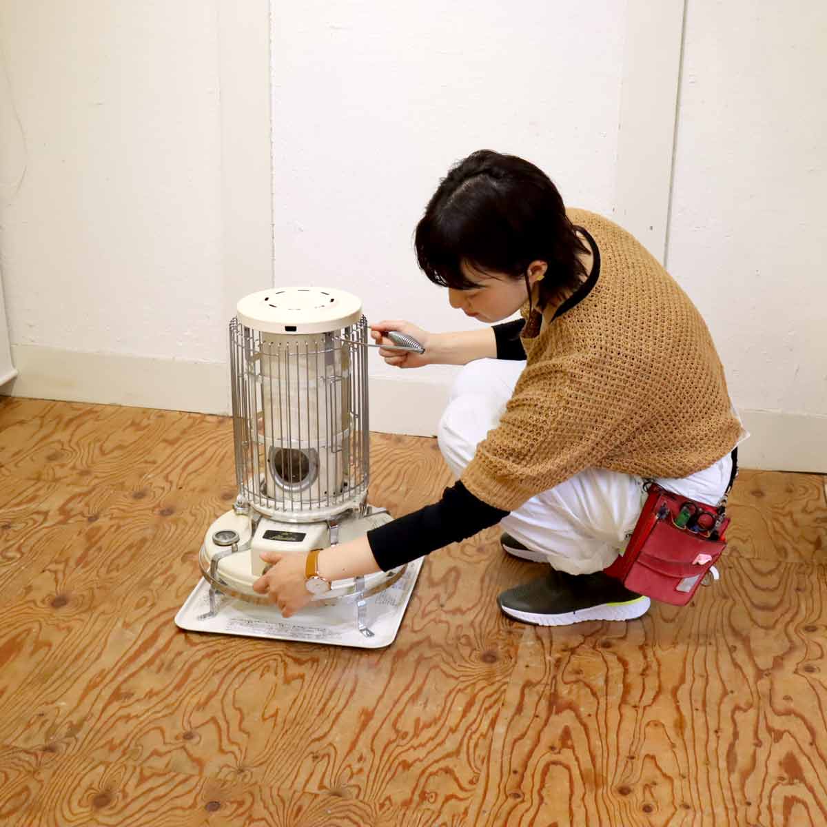 アラジン / Aladdin ブルーフレームヒーター 【2】 石油ストーブ シリーズ39型 ホワイト 中古