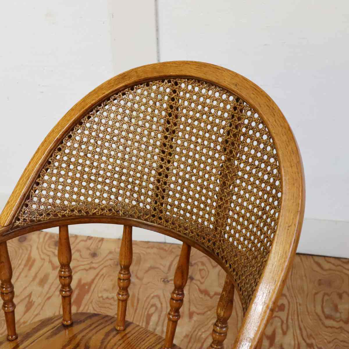 シンリ― / Shin-Lee デスクチェア アームチェア IDC大塚家具取り扱い 中古