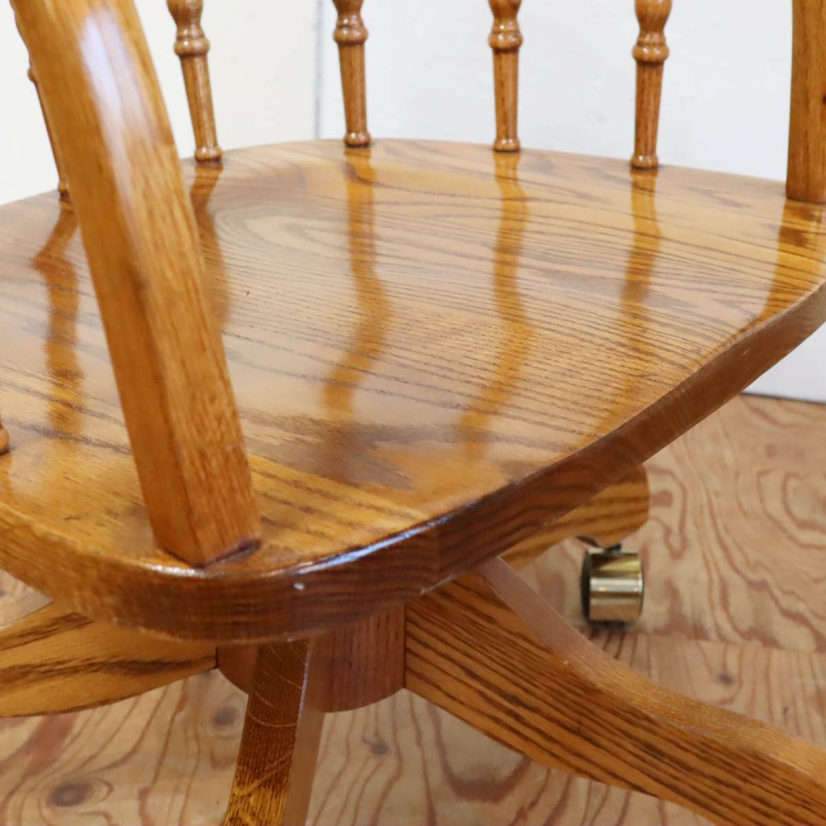 シンリ― / Shin-Lee デスクチェア アームチェア IDC大塚家具取り扱い 中古