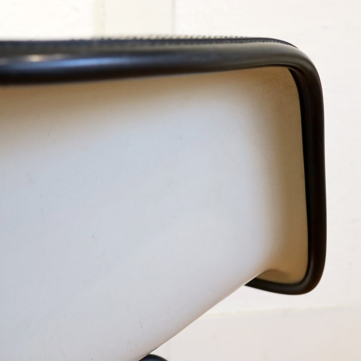 ハーマンミラー / Herman Miller アームシェルチェア チャールズ&レイ・イームズ アレキサンダー・ジラルド FRP ヴィンテージ