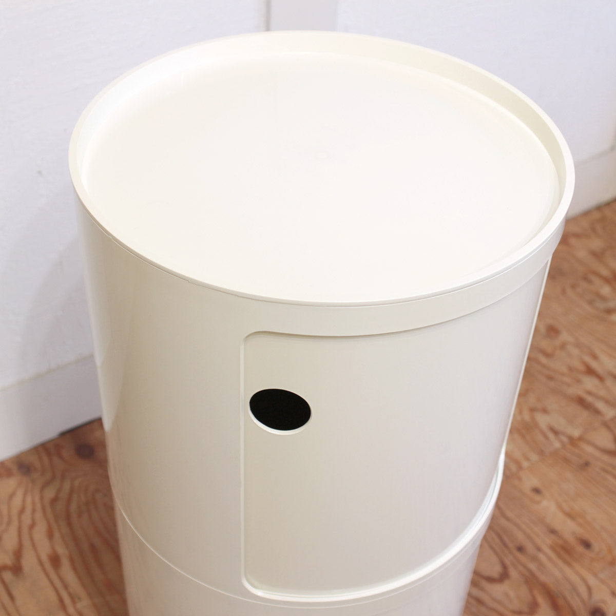 カルテル / Kartell コンポ二ビリ ラウンドエレメント 2段 ホワイト キャスター付き イタリア製 中古