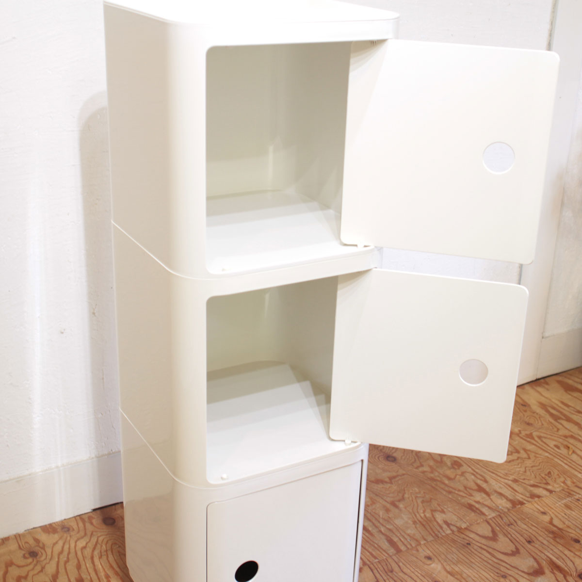 カルテル / Kartell コンポ二ビリ Square Element 3段 / スクエアエレメント3段 ホワイト キャスター付き イタリア製 中古