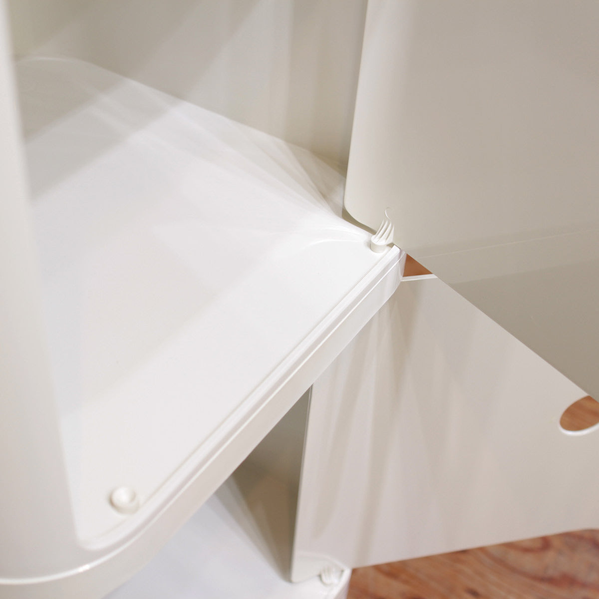 カルテル / Kartell コンポ二ビリ Square Element 3段 / スクエアエレメント3段 ホワイト キャスター付き イタリア製 中古