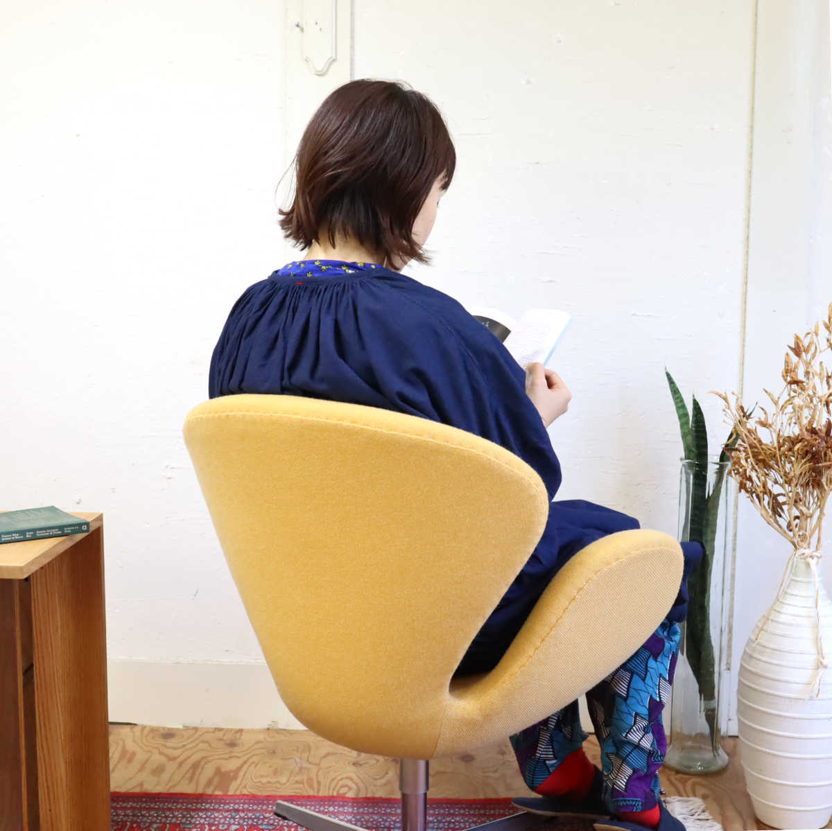 フリッツハンセン / FRITZ HANSEN スワンチェア SWAN オートリターン イエロー アルネ・ヤコブセン 北欧デンマーク 中古
