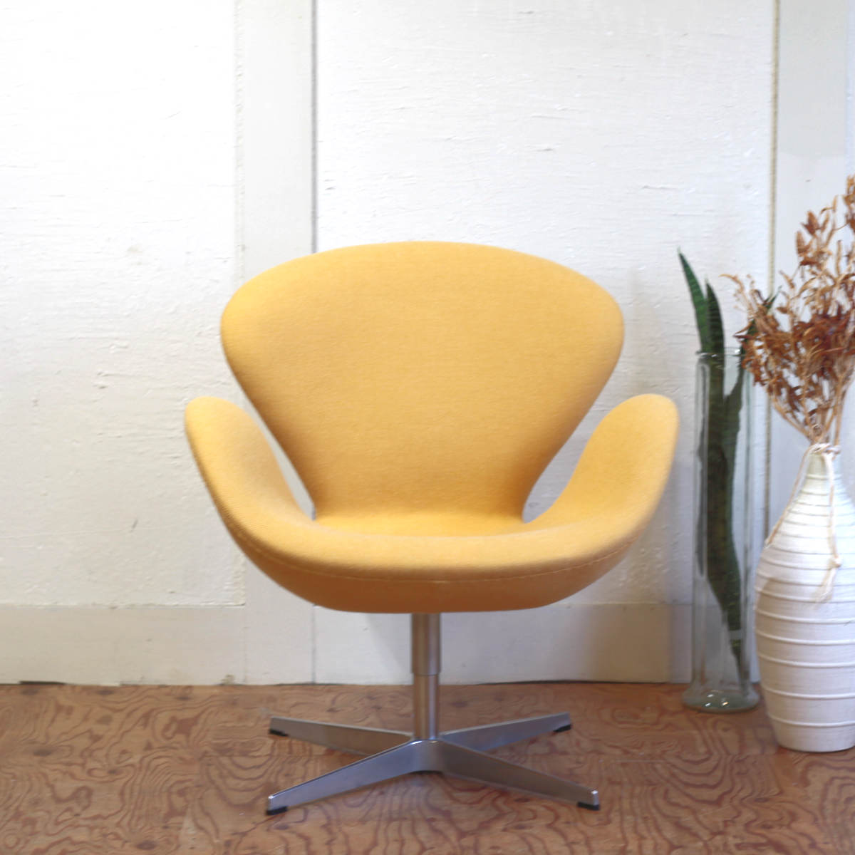 フリッツハンセン / FRITZ HANSEN スワンチェア SWAN オートリターン イエロー アルネ・ヤコブセン 北欧デンマーク 中古