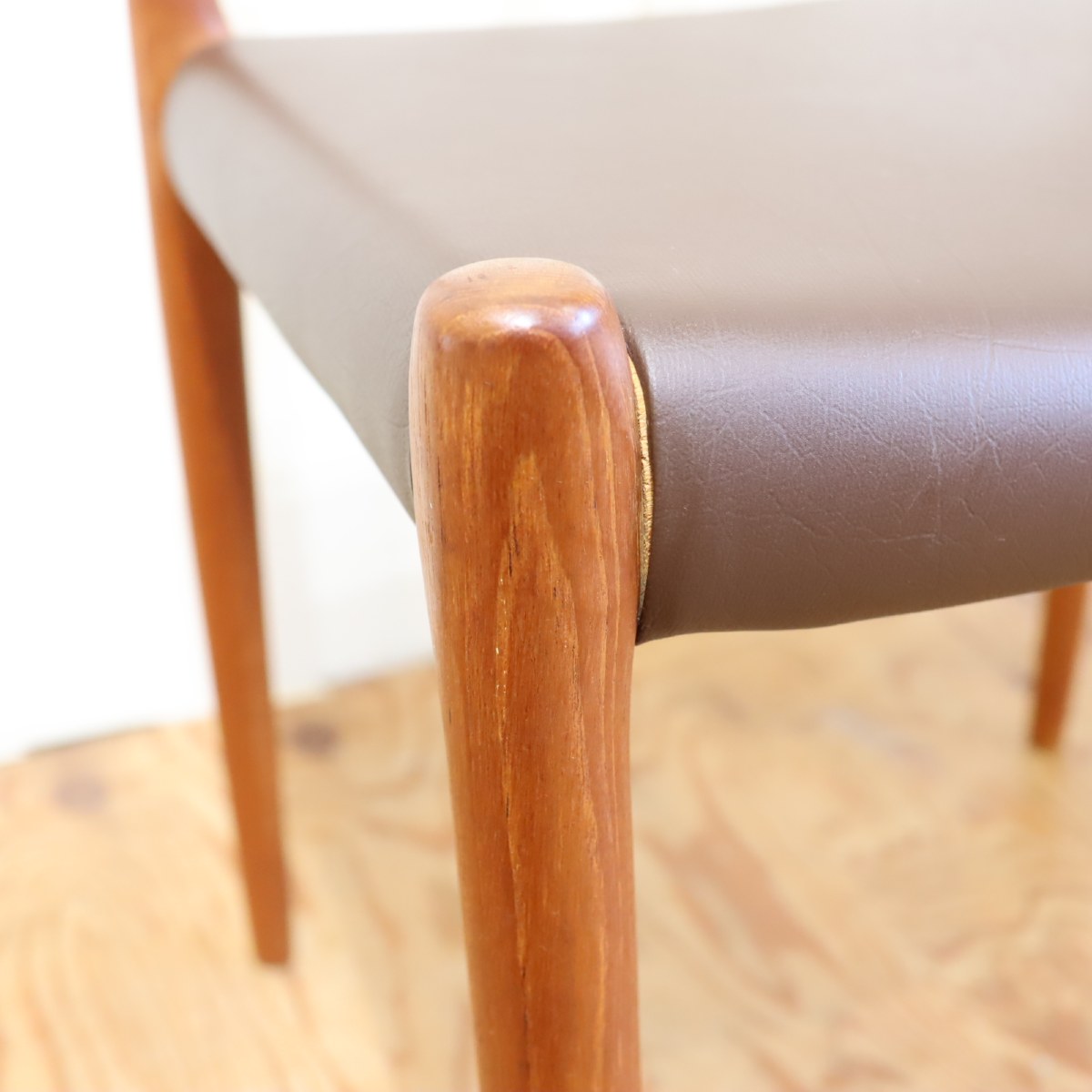 J.L.ムラ― / J.L.Moller No.79 チェア ニールス・O・ムラ― / Niels O. Moller デンマーク 中古