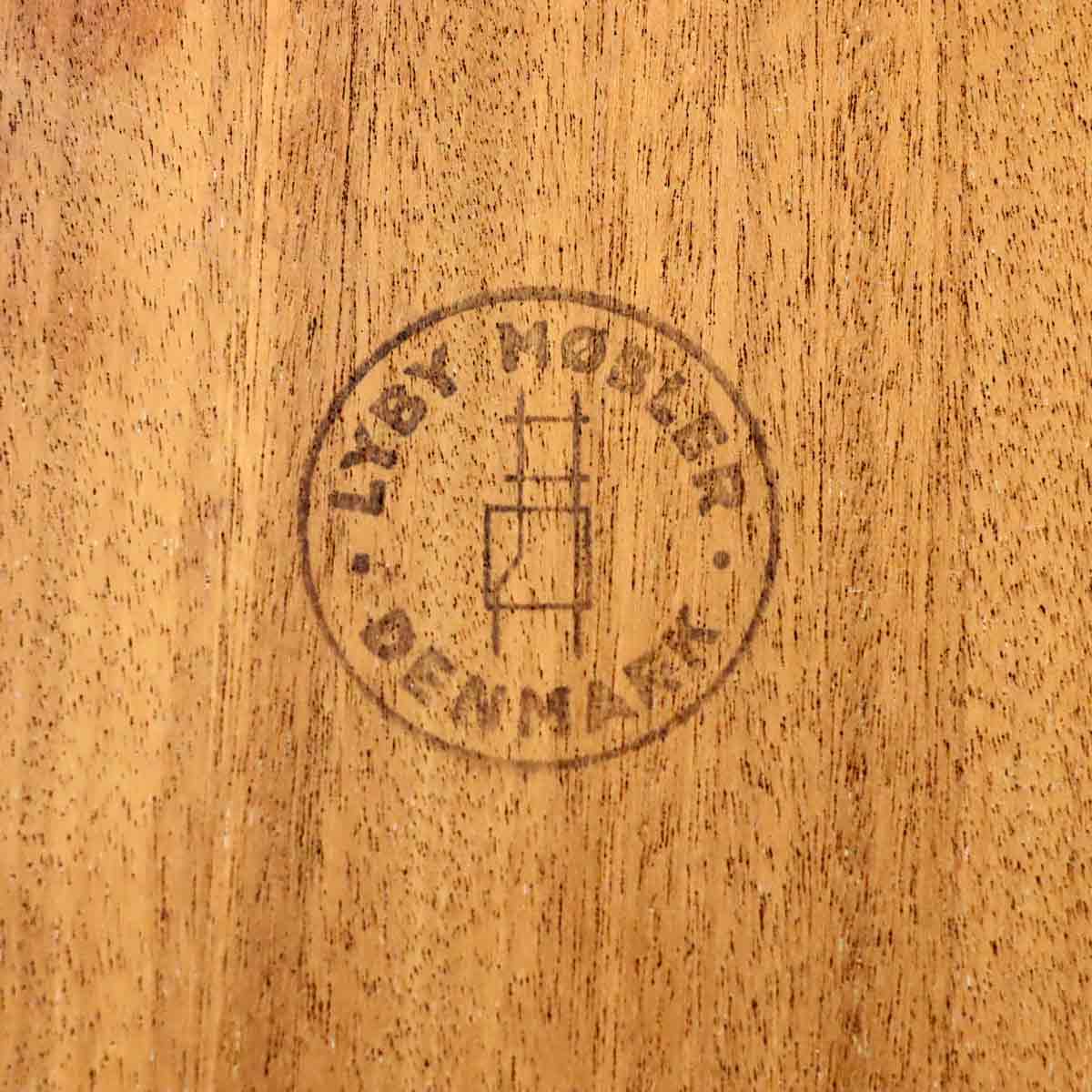 LYBY Mobler カップボード ディスプレイシェルフ 飾り棚 ガラス扉 デンマーク製 北欧家具 ヴィンテージ