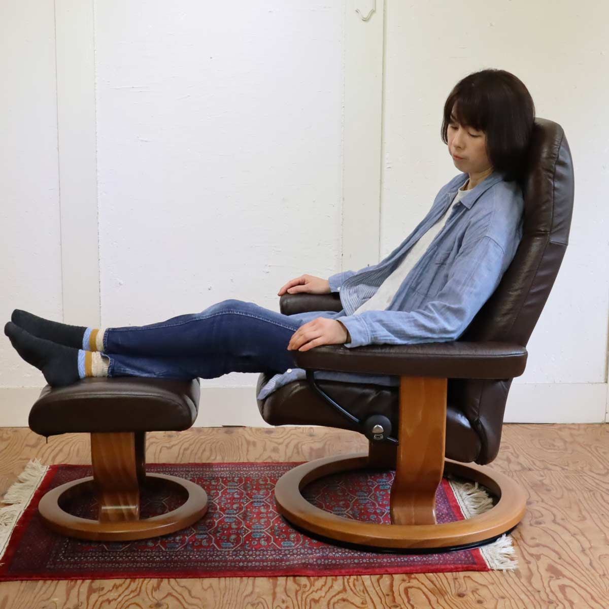 エコーネス / EKORNES コンサルM ストレスレスチェア&オットマン 本革張り 中古