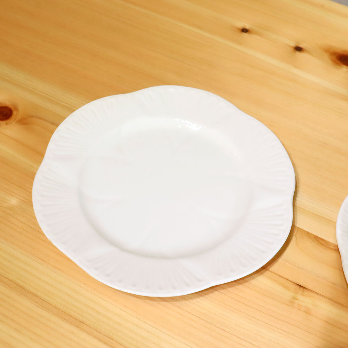 シェリー / shelley デインティホワイト  カップ&ソーサー&プレート トリオ  イギリス製 ヴィンテージ