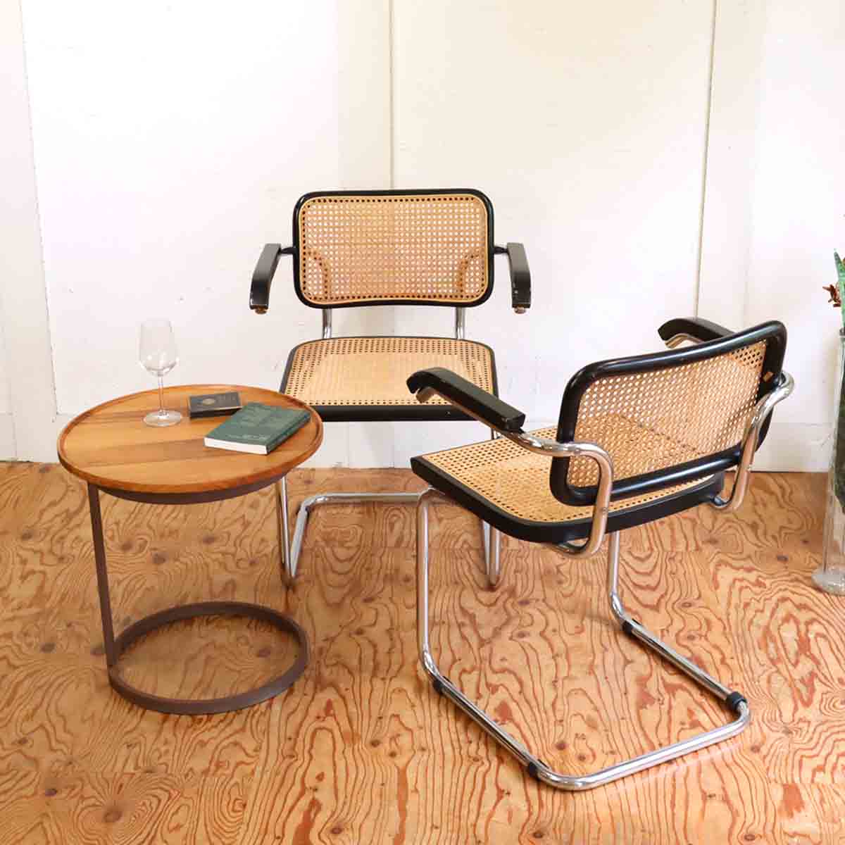 リーヴァ / Riva 1920 ウィングロトンド サイドテーブル ウォールナット arflex 住宅展示場展示品