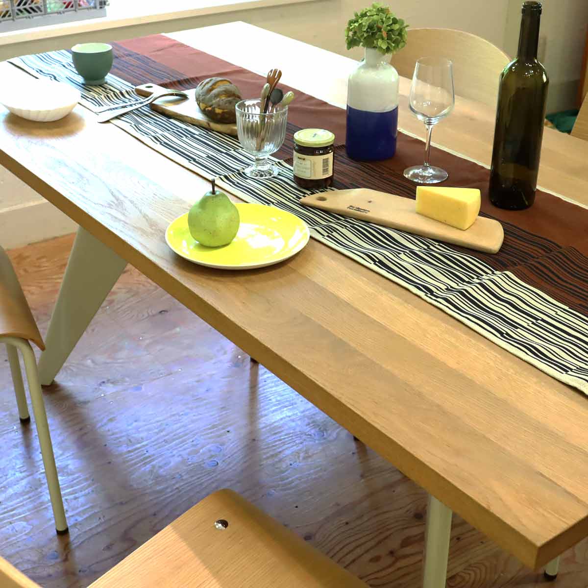 ヴィトラ / Vitra EM テーブル EM Table ジャン・プルーヴェ ソリッドオーク 中古