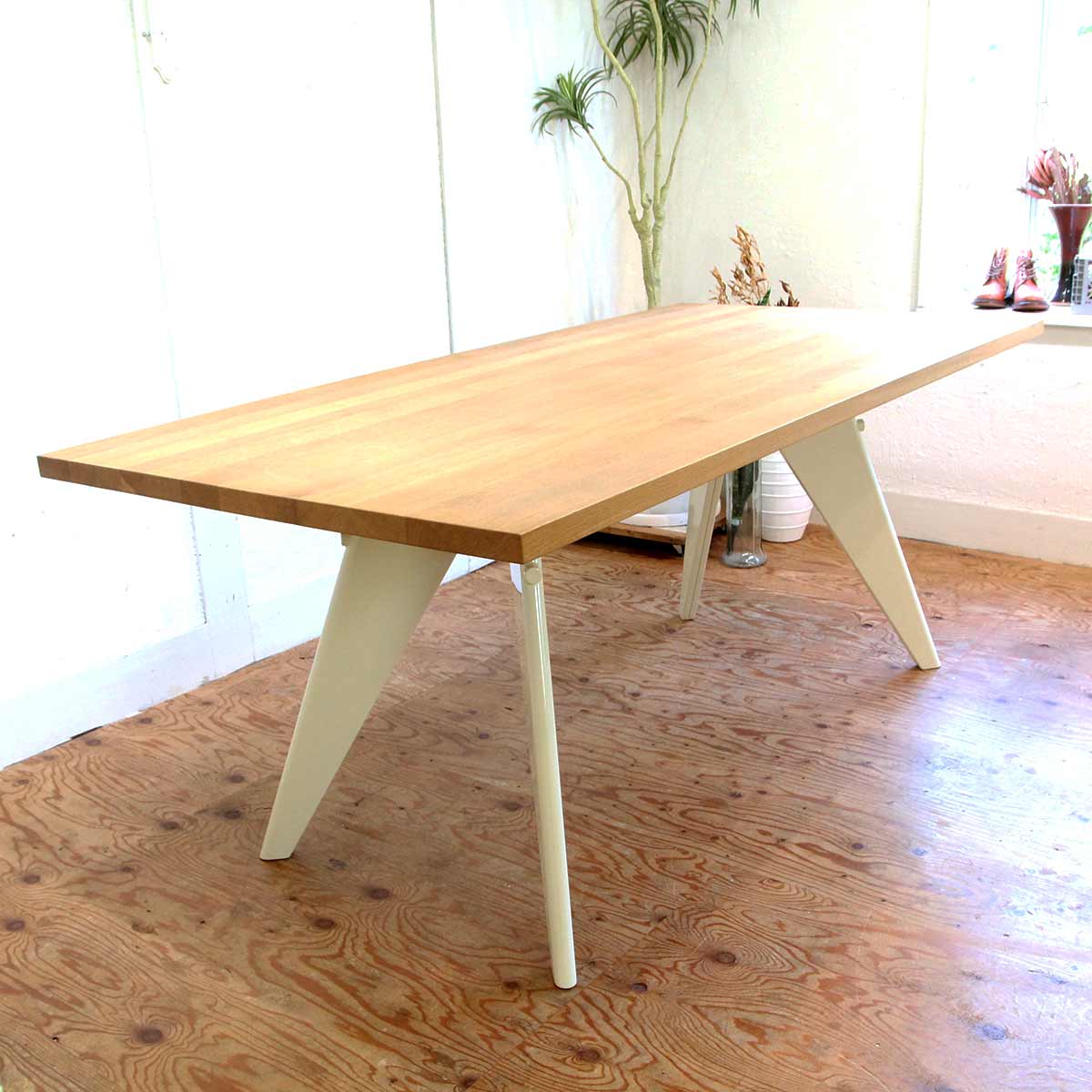 ヴィトラ / Vitra EM テーブル EM Table ジャン・プルーヴェ Jean 