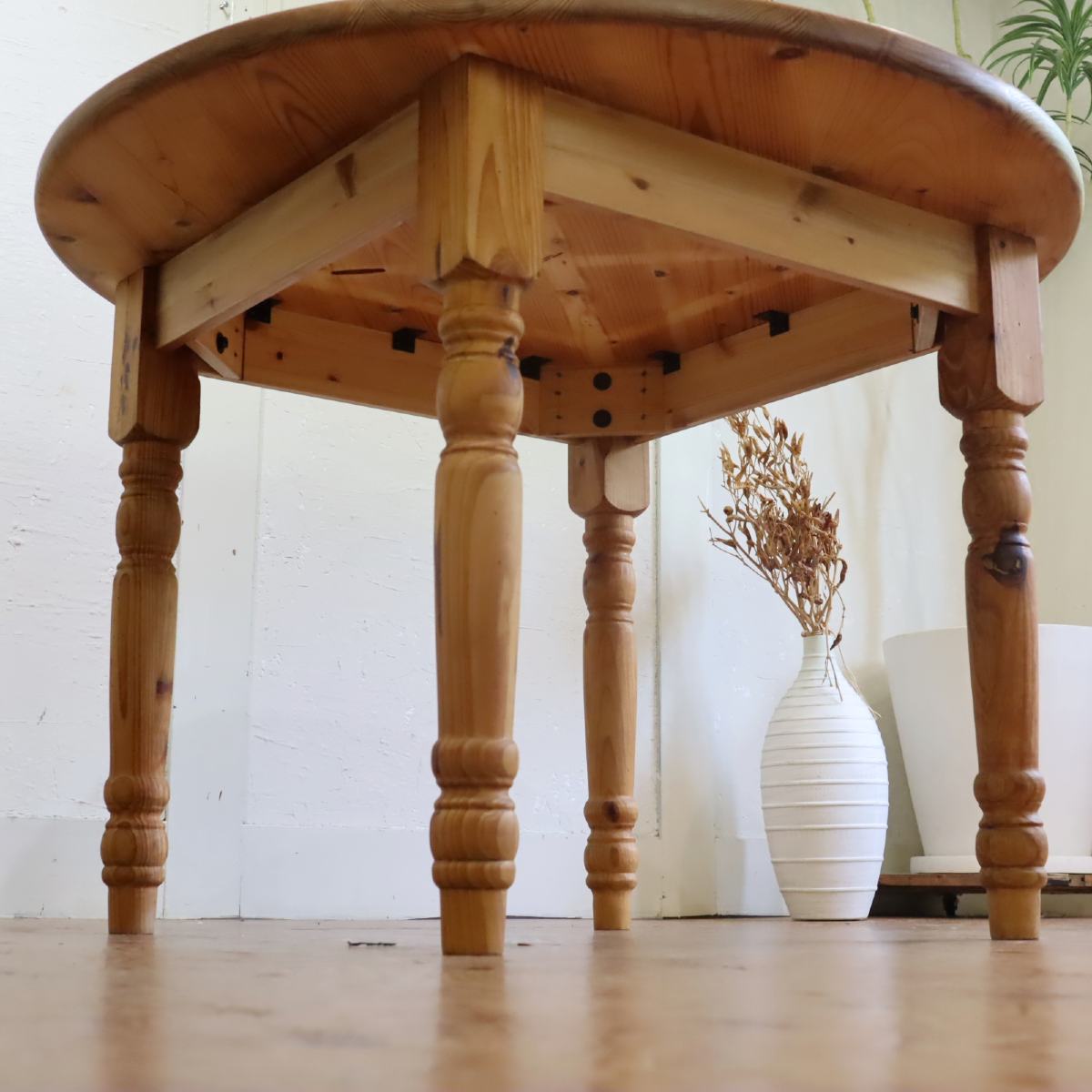 リバイブモブラープロジェクト ラウンドテーブル ダイニングテーブル カントリー調 再生家具