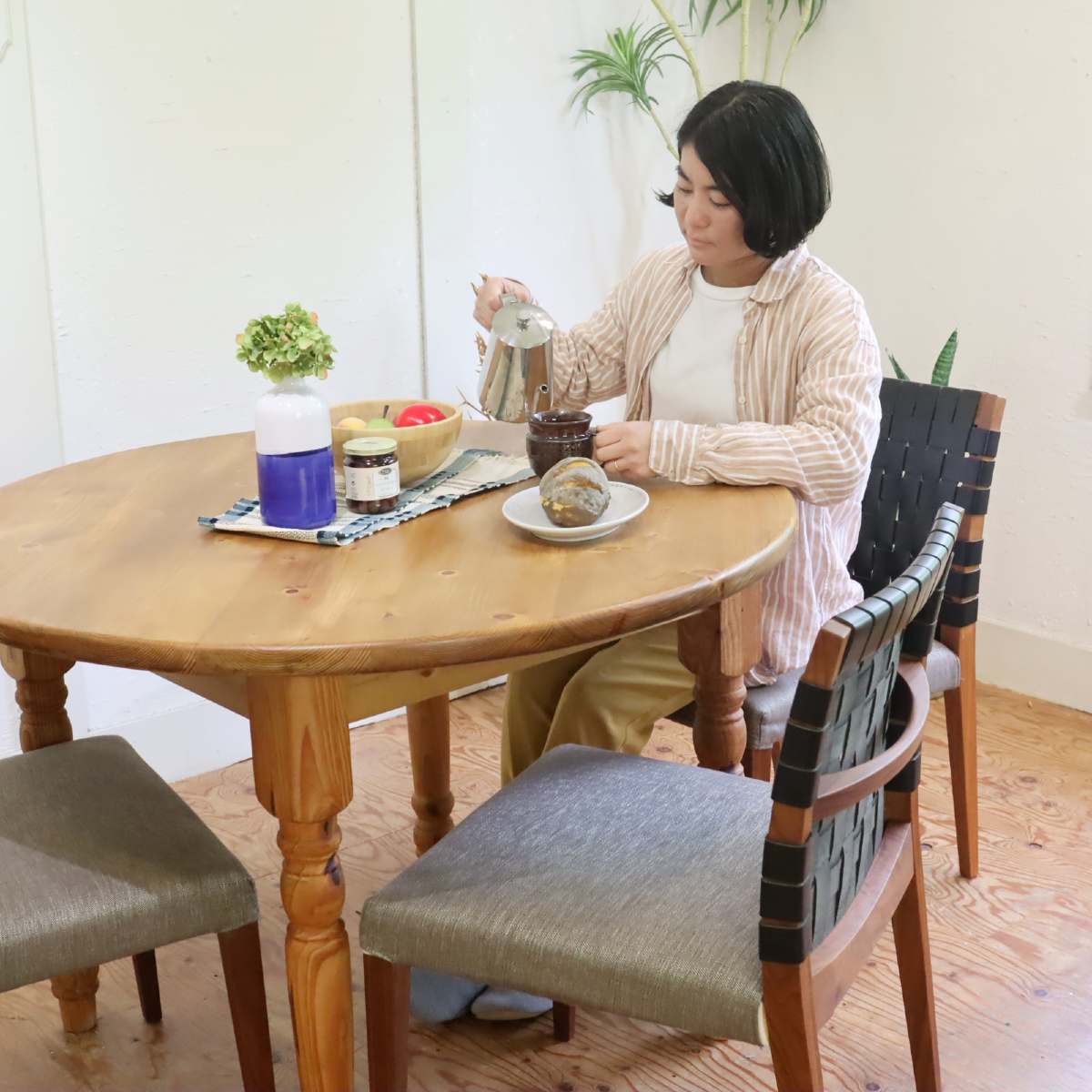 リバイブモブラープロジェクト ラウンドテーブル ダイニングテーブル カントリー調 再生家具