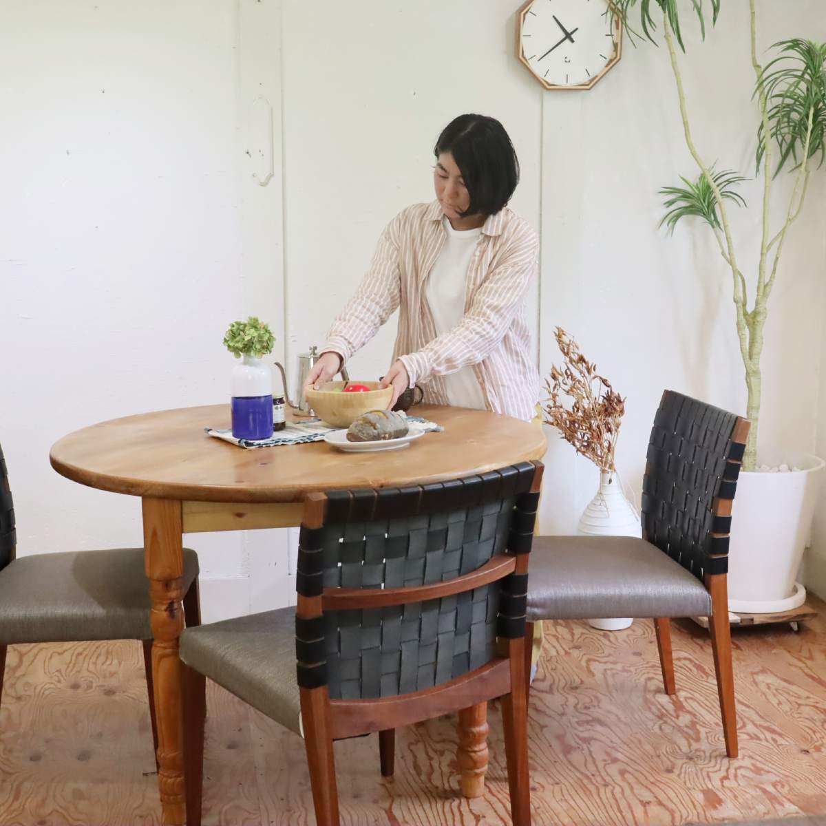 リバイブモブラープロジェクト ラウンドテーブル ダイニングテーブル カントリー調 再生家具