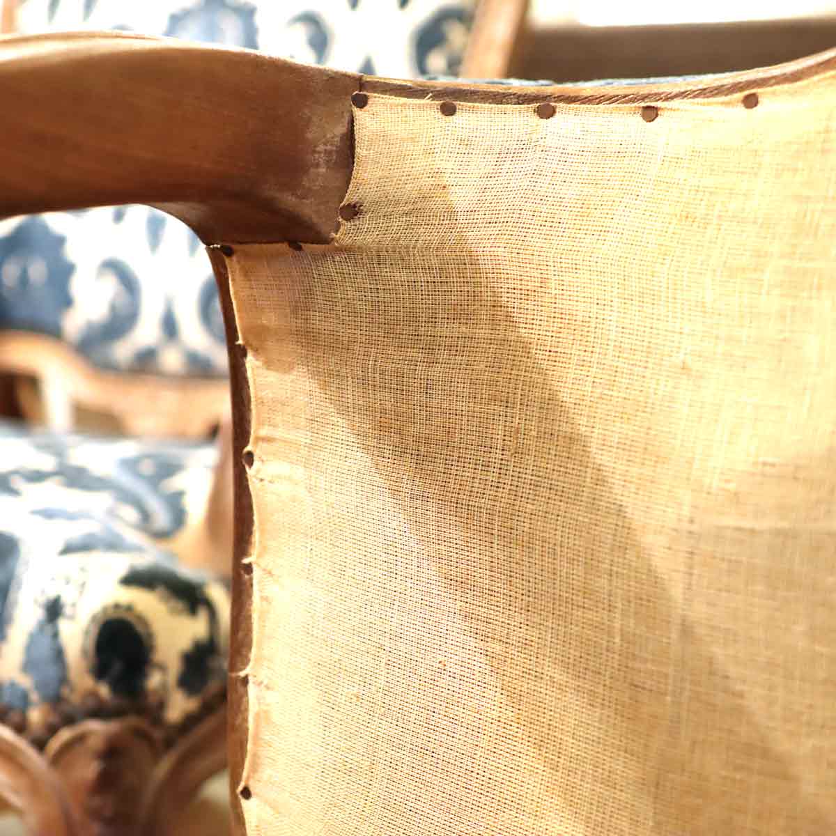 クラシカル アームチェア 【1】 ヴィンテージ ロココ 猫脚 鋲打ち ブルー