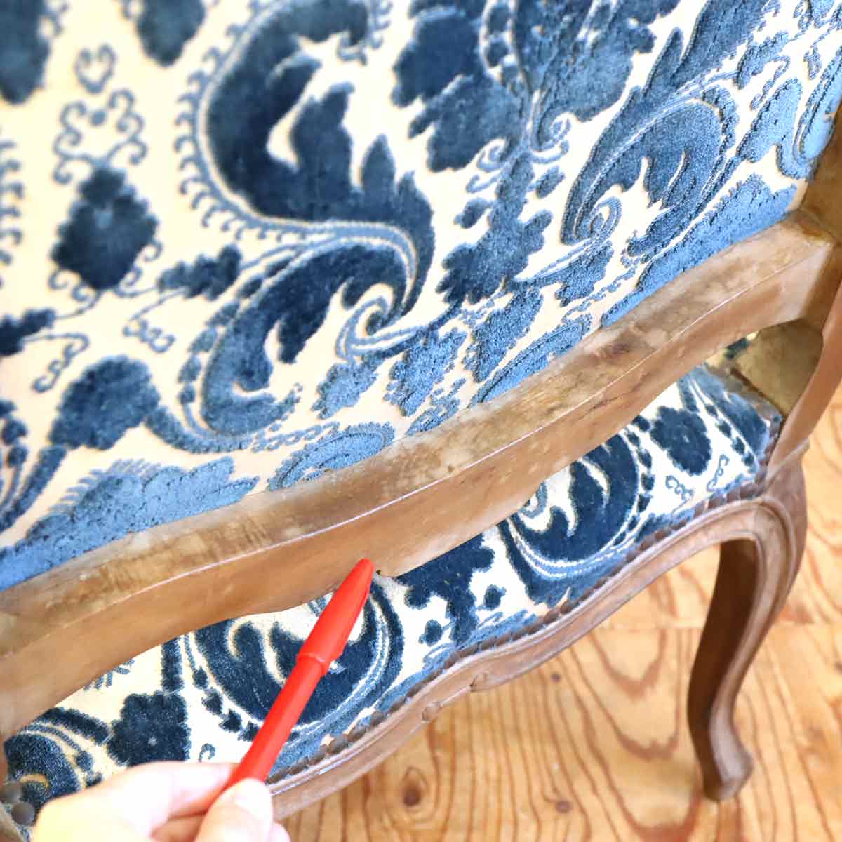 クラシカル アームチェア 【1】 ヴィンテージ ロココ 猫脚 鋲打ち ブルー