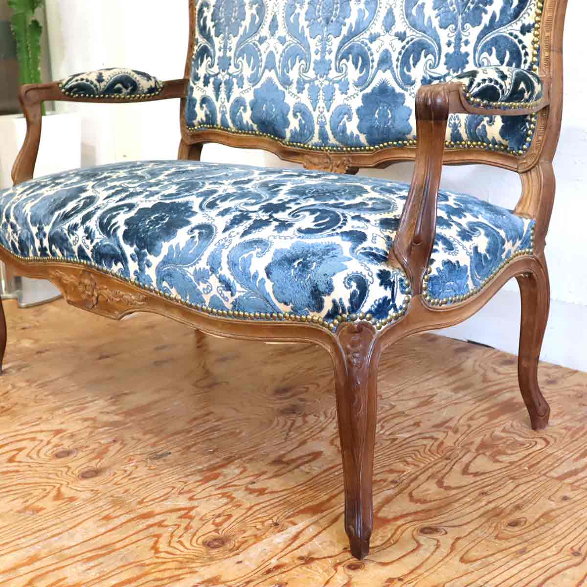 クラシカル ラブシート ソファ 2P 二人掛け ヴィンテージ ロココ 猫脚 鋲打ち ブルー