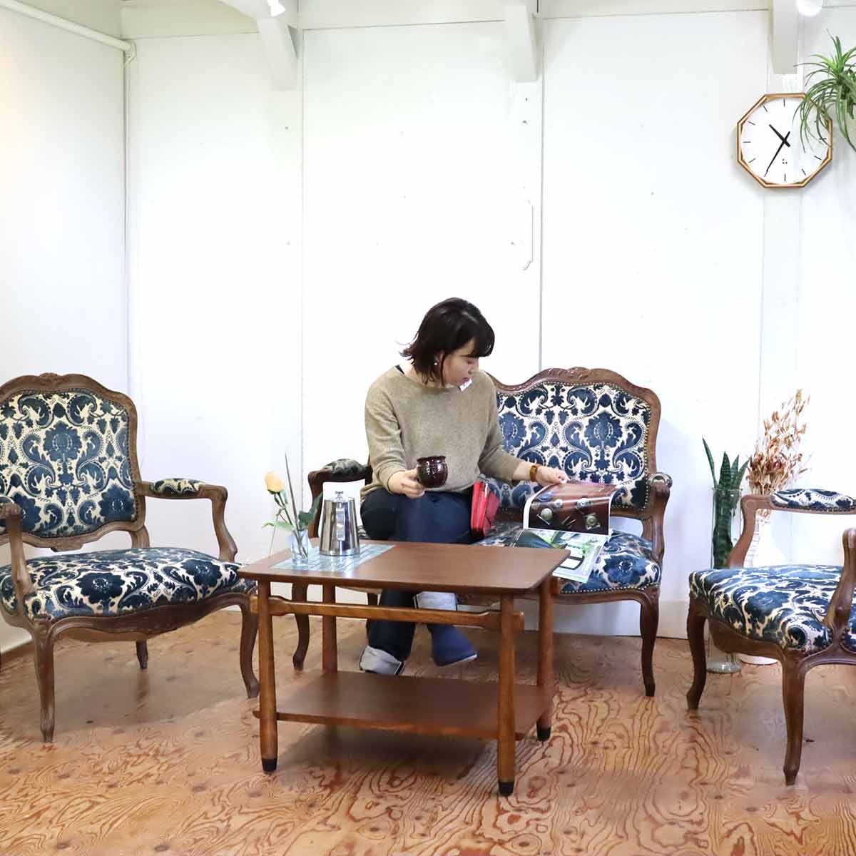 クラシカル ラブシート ソファ 2P 二人掛け ヴィンテージ ロココ 猫脚 鋲打ち ブルー