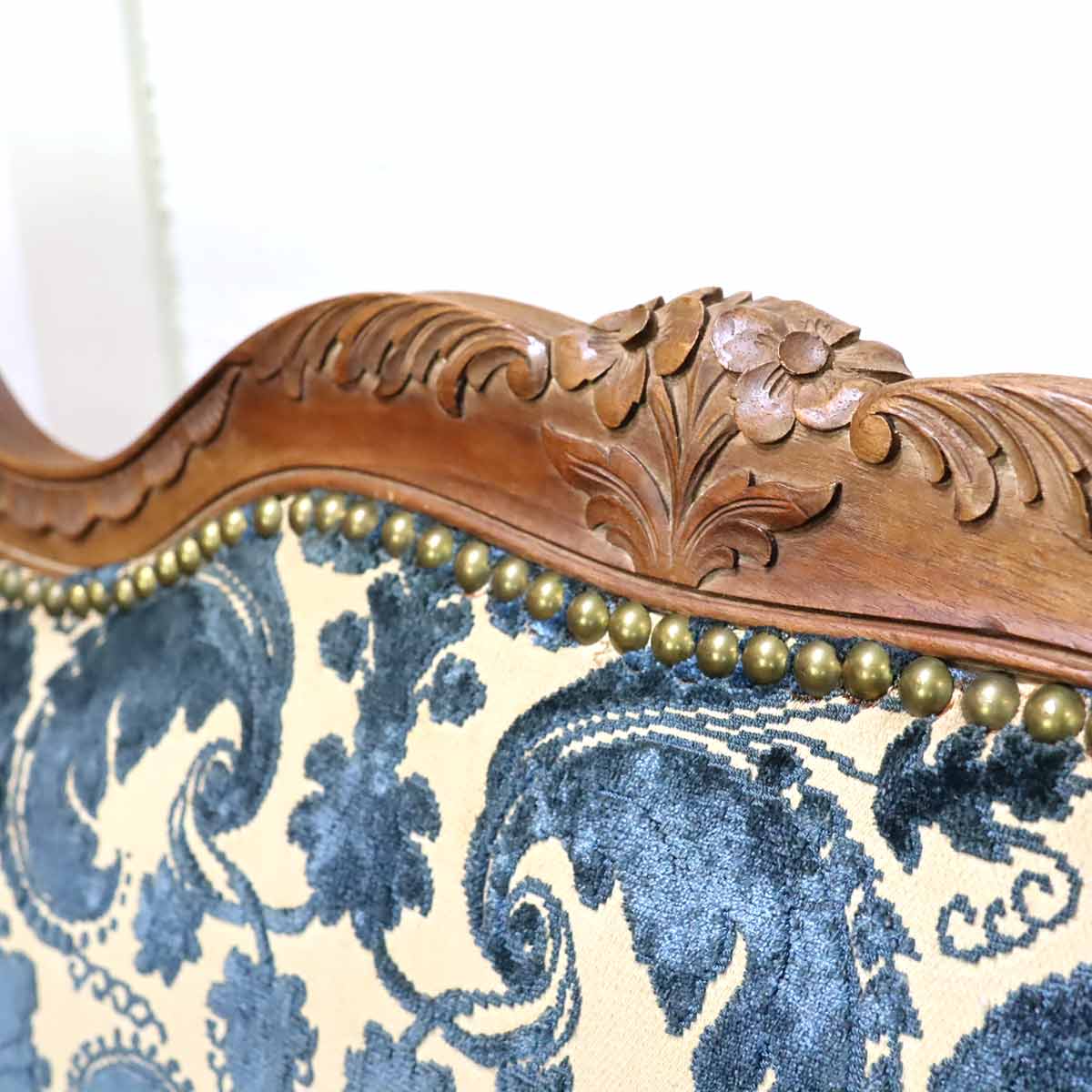 クラシカル ラブシート ソファ 2P 二人掛け ヴィンテージ ロココ 猫脚 鋲打ち ブルー