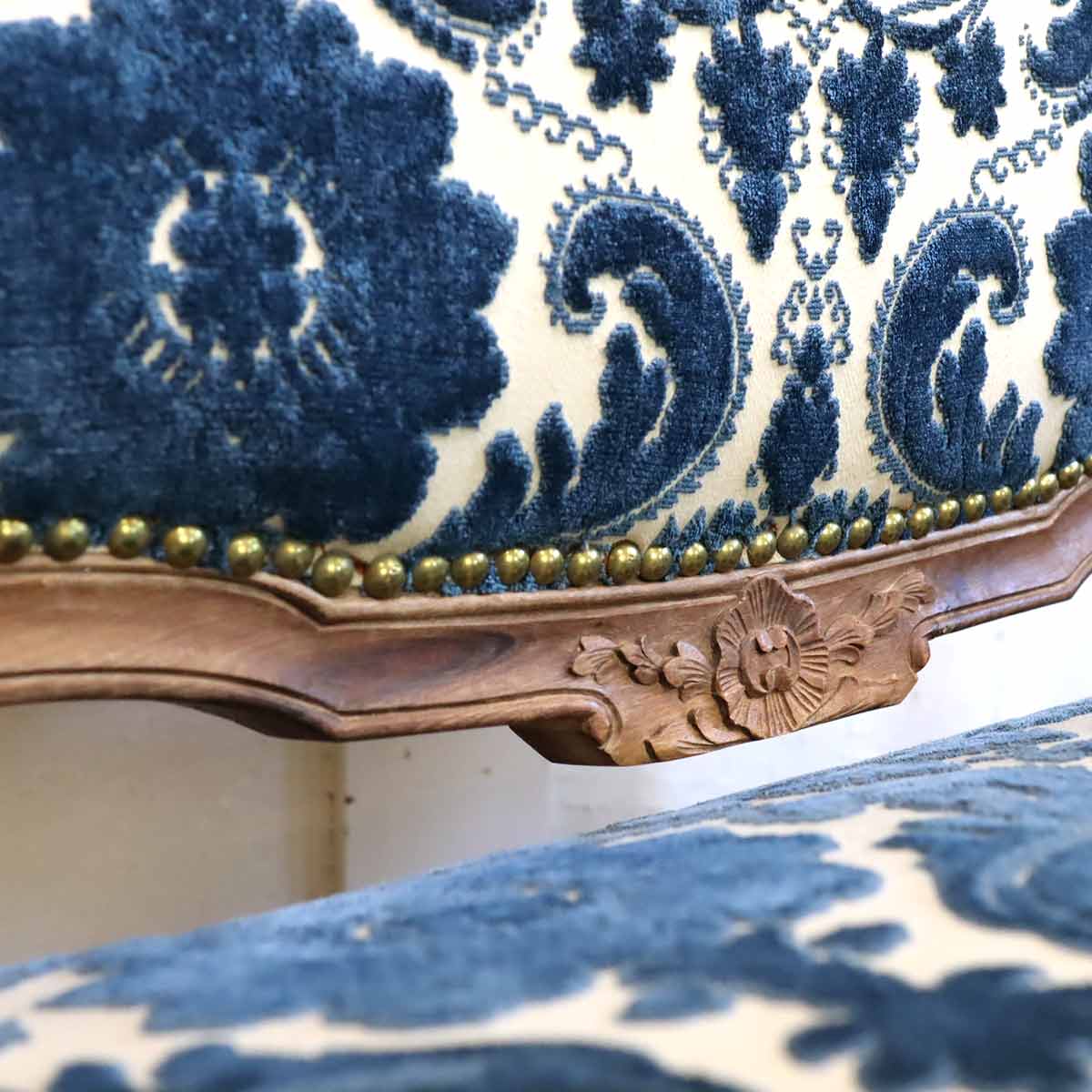 クラシカル ラブシート ソファ 2P 二人掛け ヴィンテージ ロココ 猫脚 鋲打ち ブルー