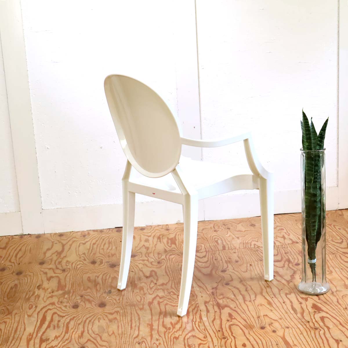 カルテル / Kartell ルイゴースト チェア ホワイト フィリップ・スタルク 中古