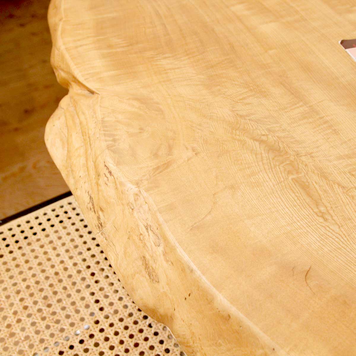ニレ 楡 一枚板テーブル 大きなテーブル 天然木 無垢材  耳付き 幅260 中古