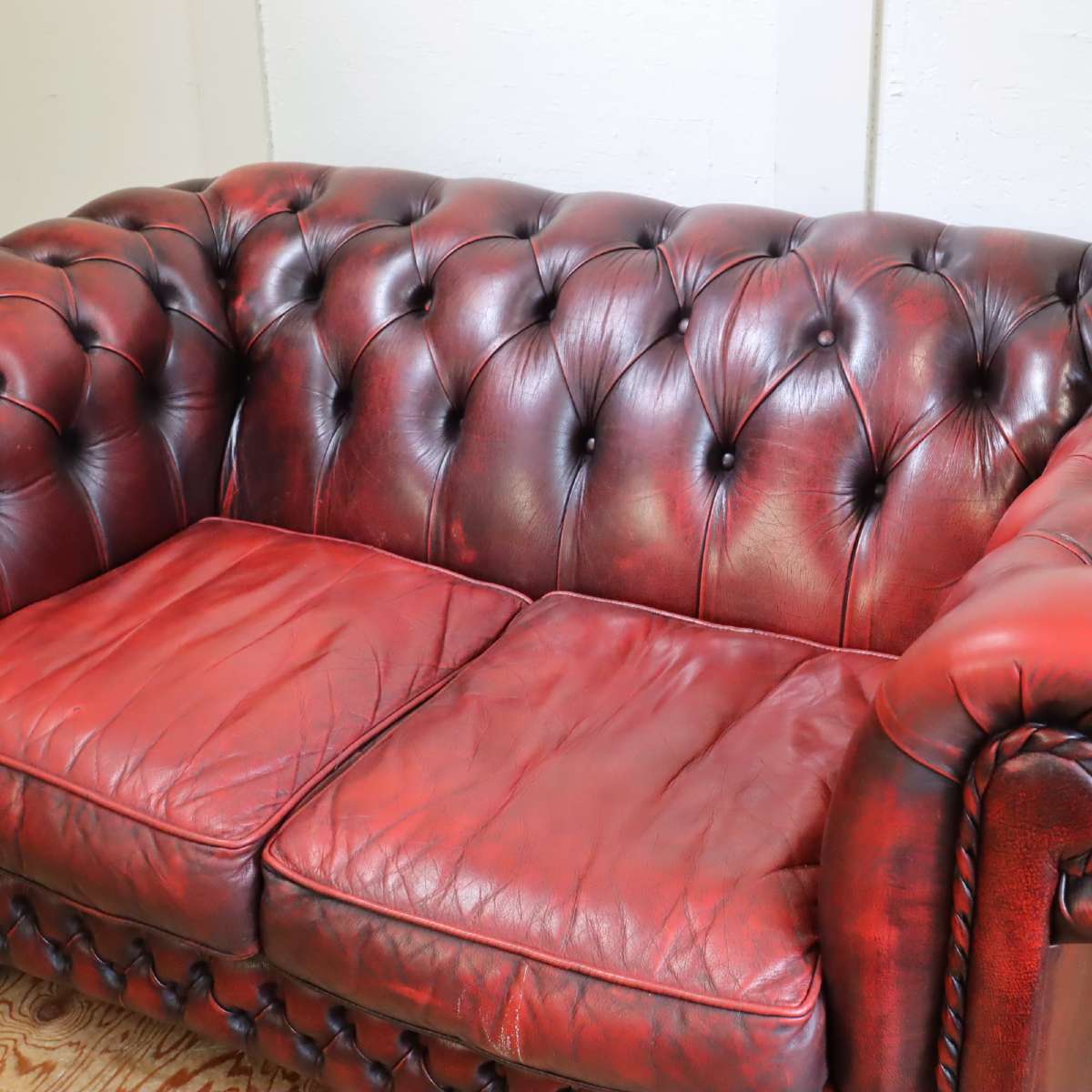 チェスターフィールド ダブルソファ 2人掛けソファ 本革張り ヴィンテージ