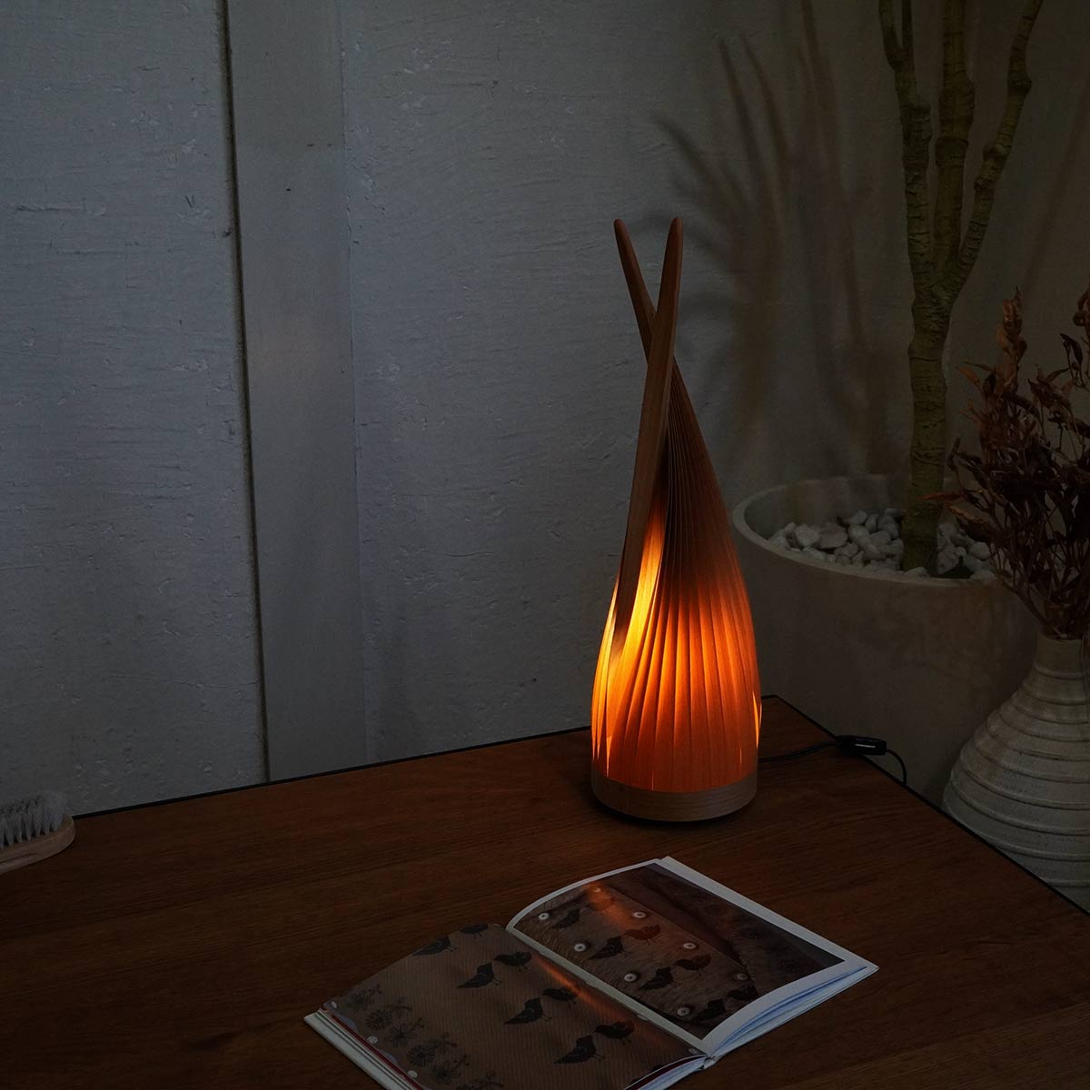 アトリエリベロ / Atelier Libero こもれび komorebi  tsi-1 テーブルランプ 間接照明 木の照明  展示品