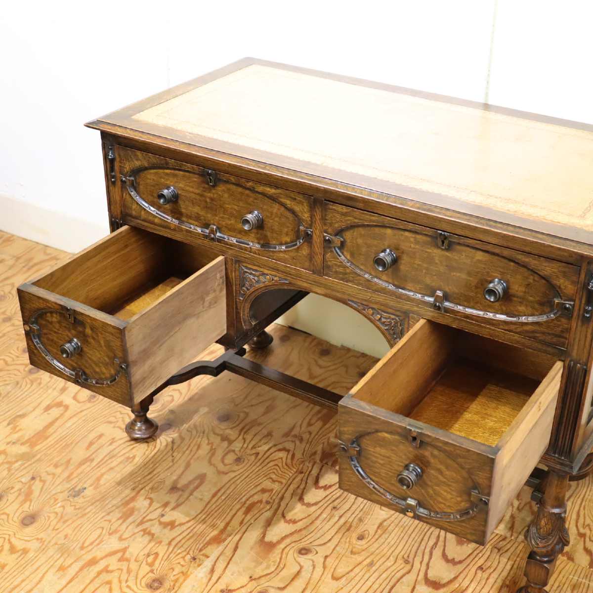 英国アンティーク デスク 書斎机 オーク 本革  アンティーク