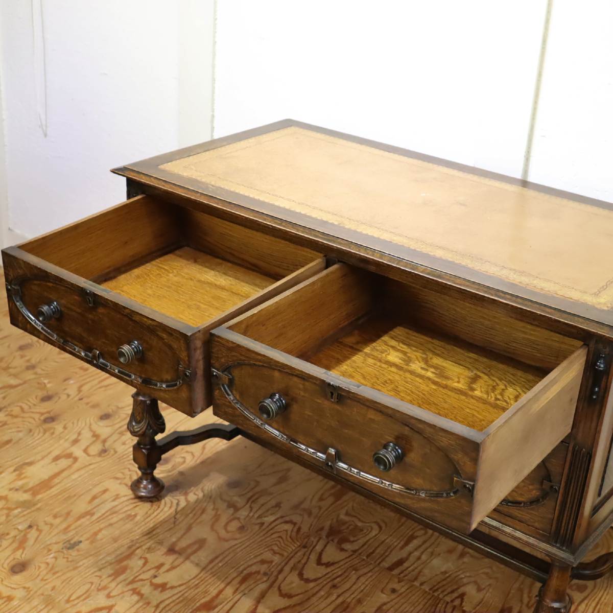 英国アンティーク デスク 書斎机 オーク 本革  アンティーク