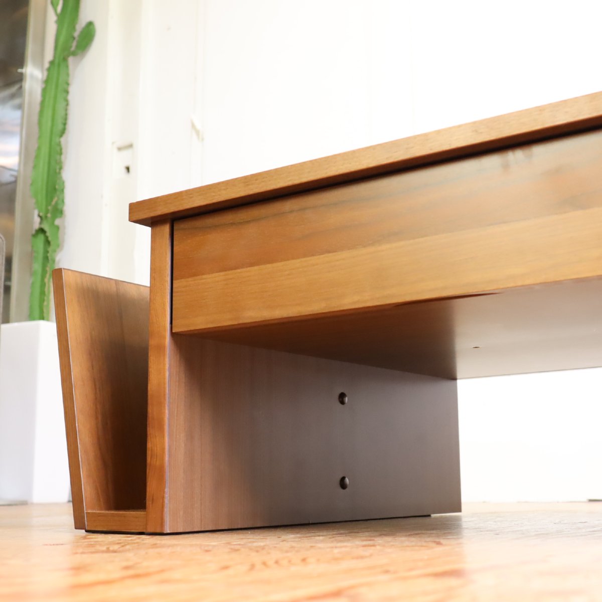 モリタインテリア トーノ / Tono リビングテーブル 多機能 収納付 マガジンラック付テーブル 中古