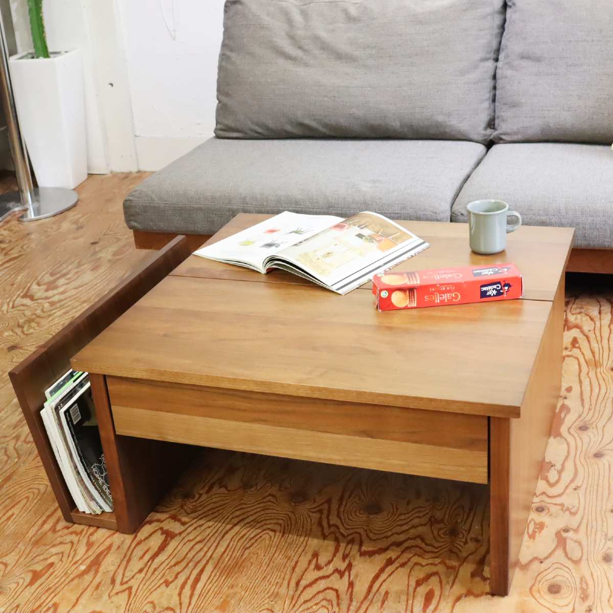 モリタインテリア トーノ / Tono リビングテーブル 多機能 収納付 マガジンラック付テーブル 中古